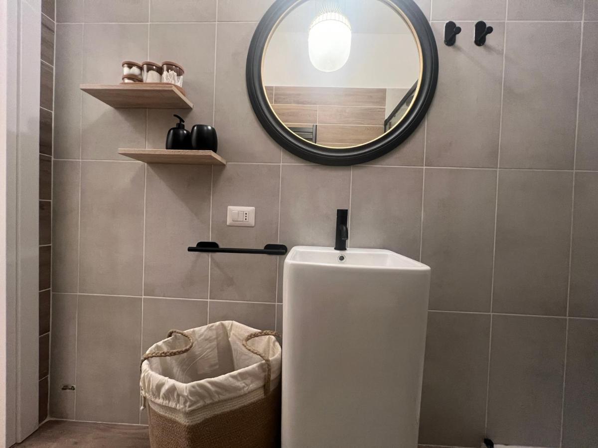 Regina Milano In Bocconi Apartment ภายนอก รูปภาพ