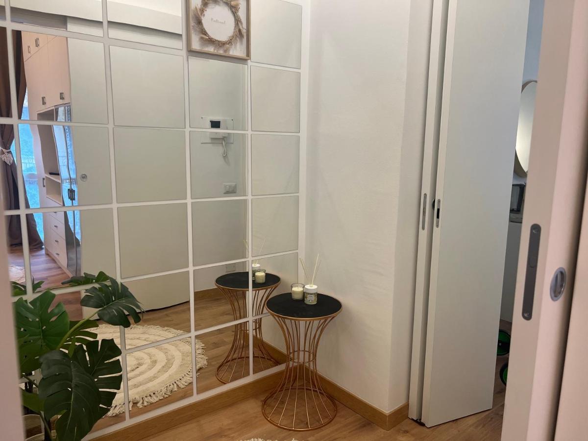 Regina Milano In Bocconi Apartment ภายนอก รูปภาพ
