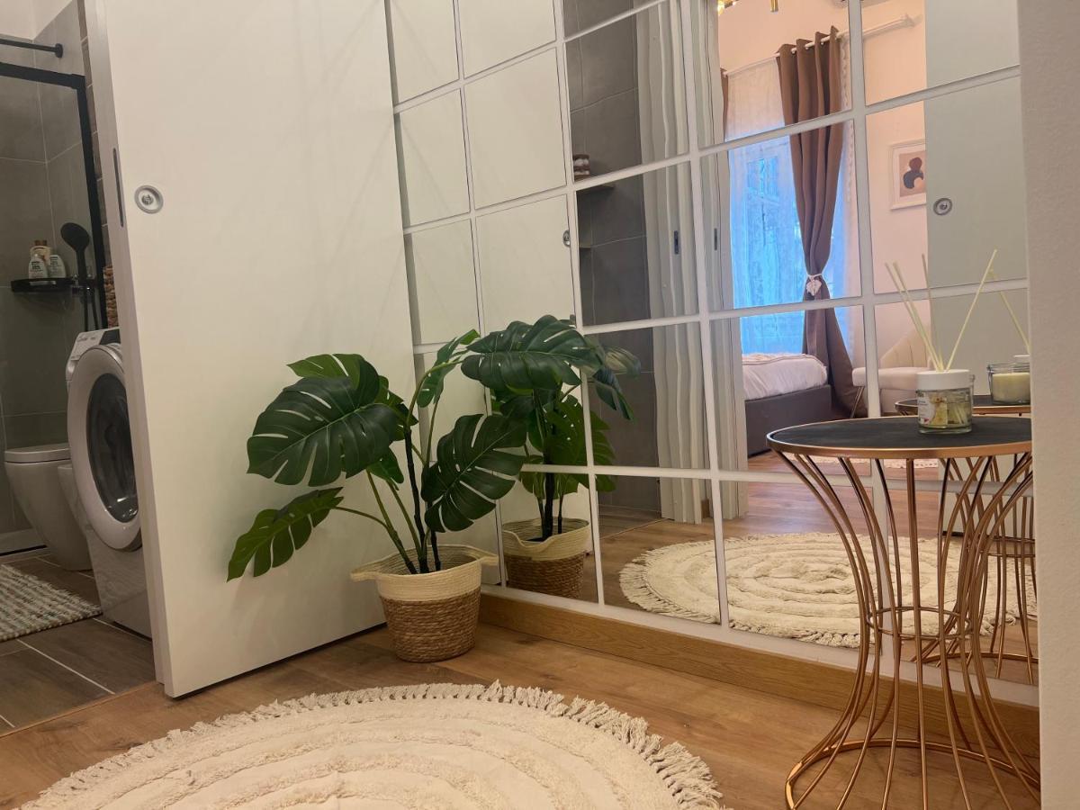 Regina Milano In Bocconi Apartment ภายนอก รูปภาพ